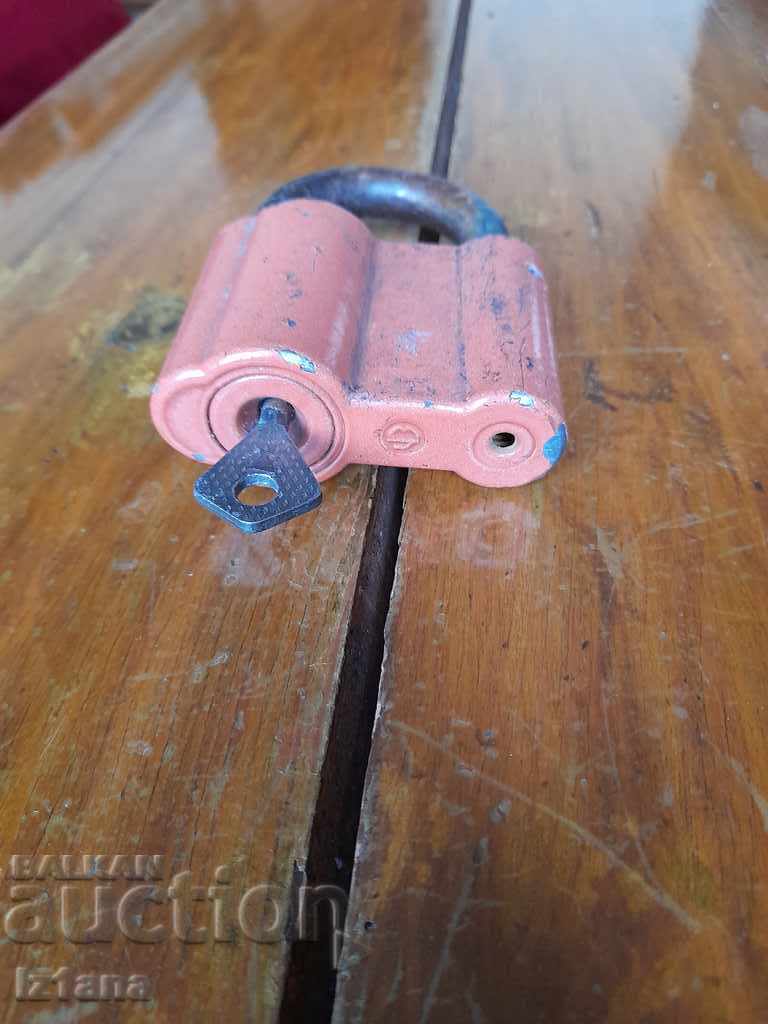 Παλιά λουκέτο kofar με τιμή 25.00 BGN | € 12.78 Παλιά λουκέτο kofar με τιμή 25.00 BGN | € 12.78