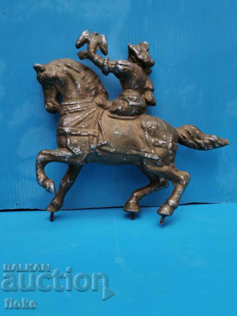 Old aluminum figurine with price 25.00 BGN | € 12.78 Old aluminum figurine with price 25.00 BGN | € 12.78