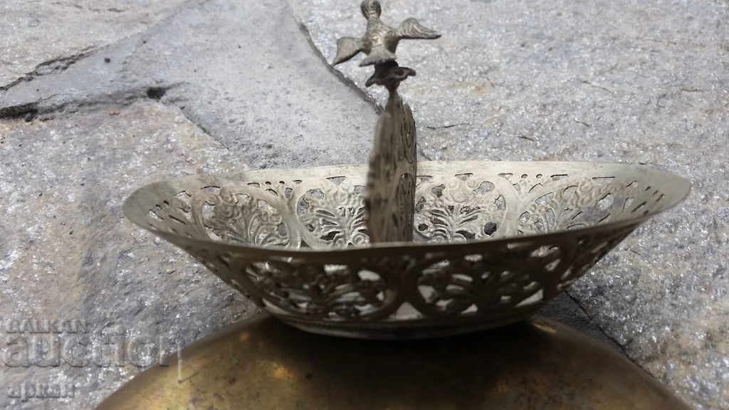 Un fel de mâncare renascentist pentru linguri - bătute - argint cu preț 600.00 BGN | € 306.78 Un fel de mâncare renascentist pentru linguri - bătute - argint cu preț 600.00 BGN | € 306.78