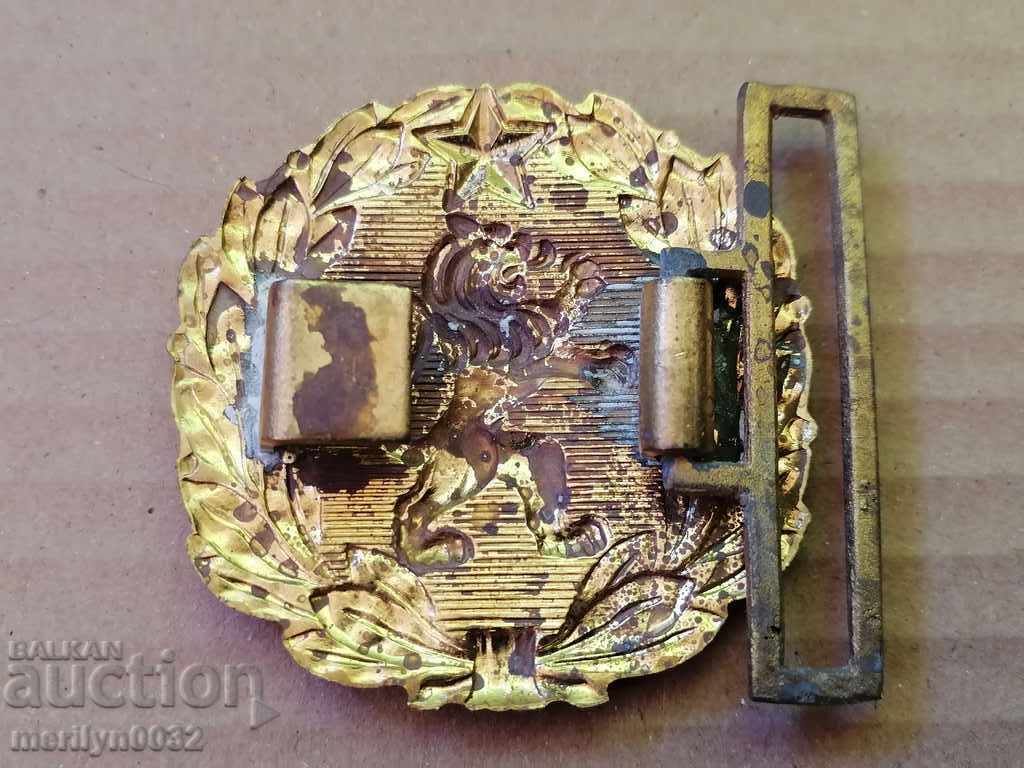Delivery of Officer's bronze belt buckle, buckle blazon Delivery of Officer's bronze belt buckle, buckle blazon