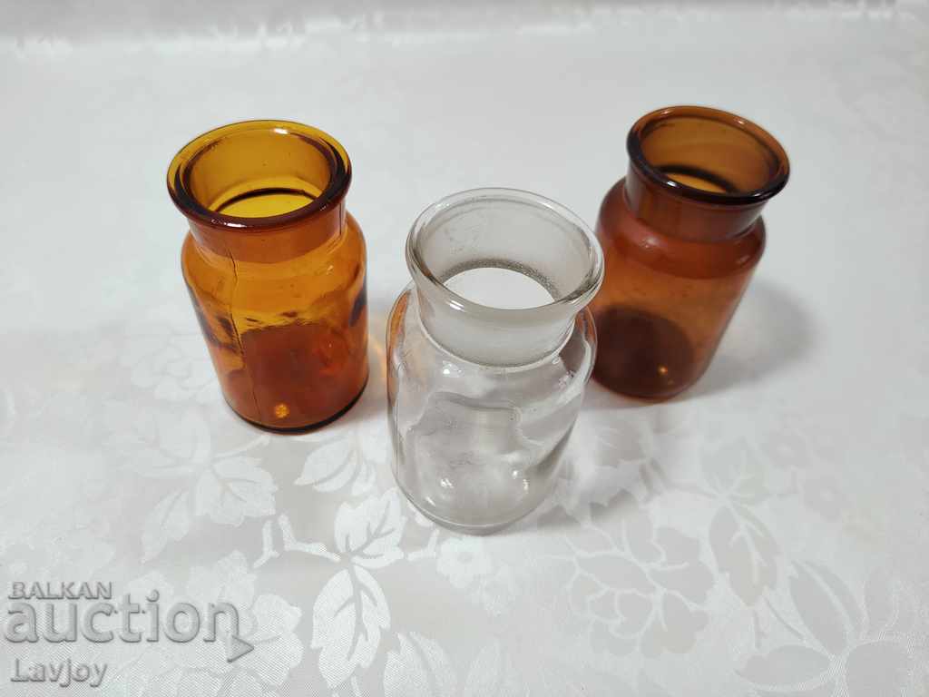 Auction  Old pharmacy bottles