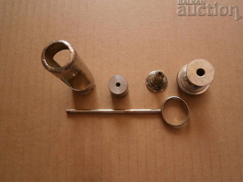 Delivery of antique syringe Delivery of antique syringe