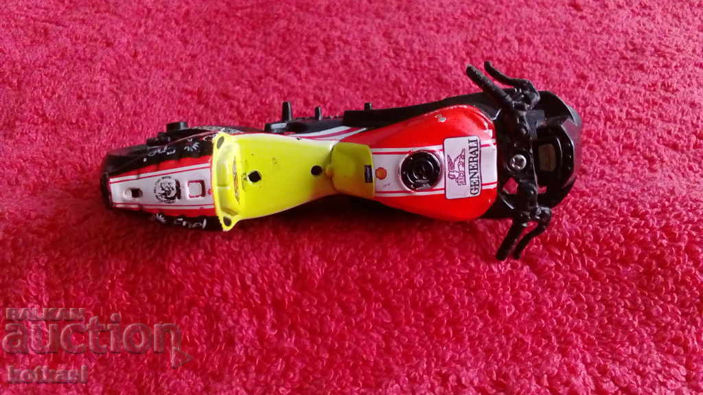 Auction Small sports bike 12 cm metal plastic rubber Auction Small sports bike 12 cm metal plastic rubber