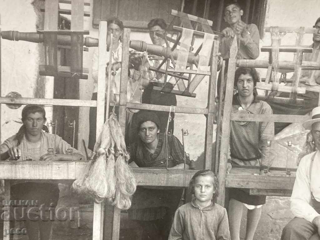 Delivery of Hemp processing old photo Delivery of Hemp processing old photo