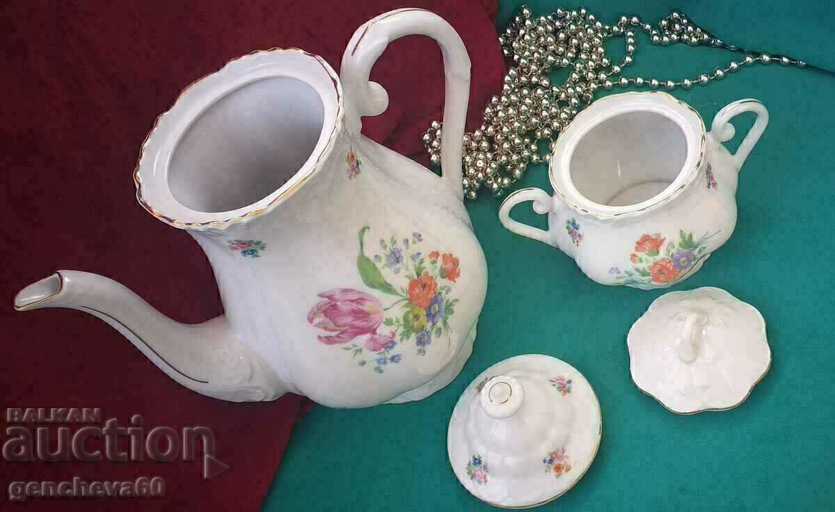 Auction Porcelain with floral motifs, marked Auction Porcelain with floral motifs, marked