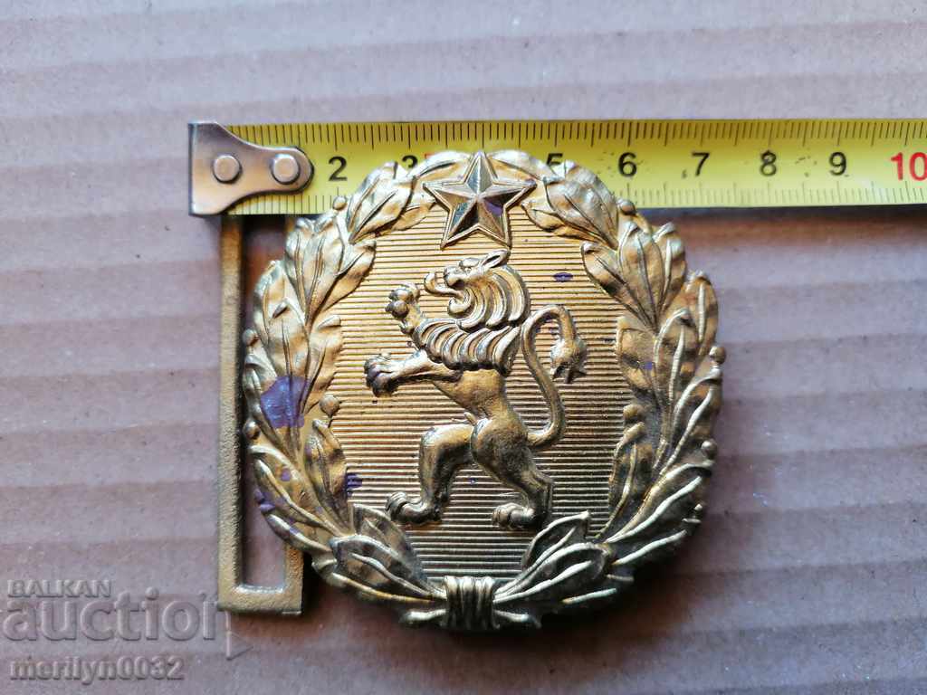 Delivery of Officer's bronze belt buckle, buckle blazon Delivery of Officer's bronze belt buckle, buckle blazon