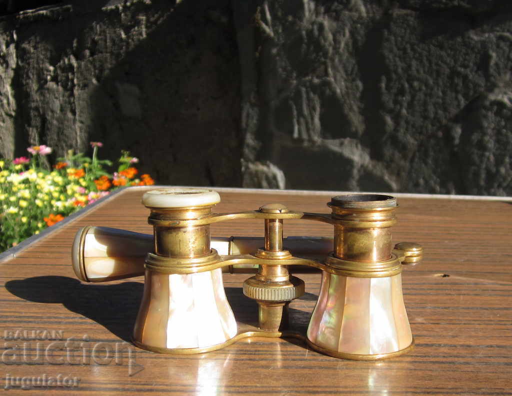old mother of pearl binoculars mother of pearl binoculars with mother of pearl handle with price 50.00 BGN | € 25.56