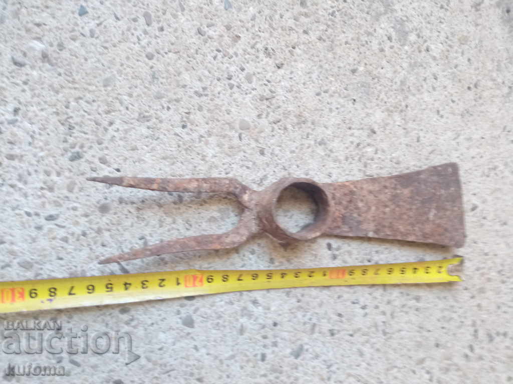 παλιά σκαπάνη με τιμή 9.99 BGN | € 5.11 παλιά σκαπάνη με τιμή 9.99 BGN | € 5.11