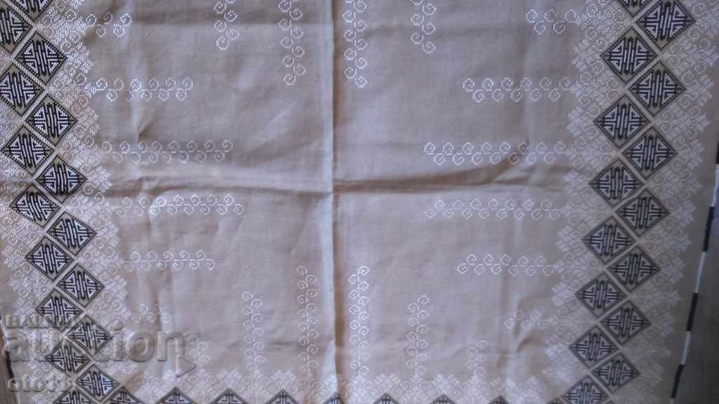 Licitație PATRAT, COPERTA - BRODAT MANA - 95/95 cm