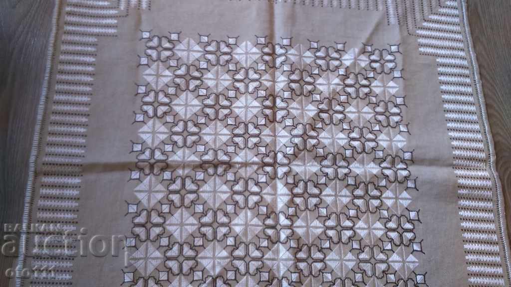 Auction SQUARE, COVER - HAND EMBROIDERED - 65/65 cm Auction SQUARE, COVER - HAND EMBROIDERED - 65/65 cm