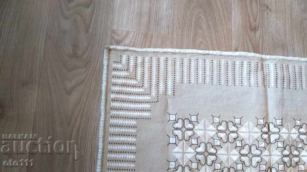 Delivery of SQUARE, COVER - HAND EMBROIDERED - 65/65 cm Delivery of SQUARE, COVER - HAND EMBROIDERED - 65/65 cm