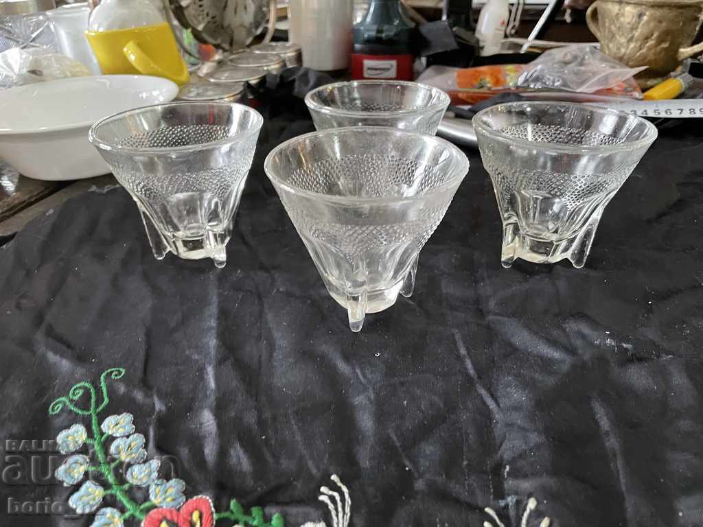 Auction 10715. DURALEX PLATE SERVICE 7 SHALLOWS AND 4 DEEPS Auction 10715. DURALEX PLATE SERVICE 7 SHALLOWS AND 4 DEEPS