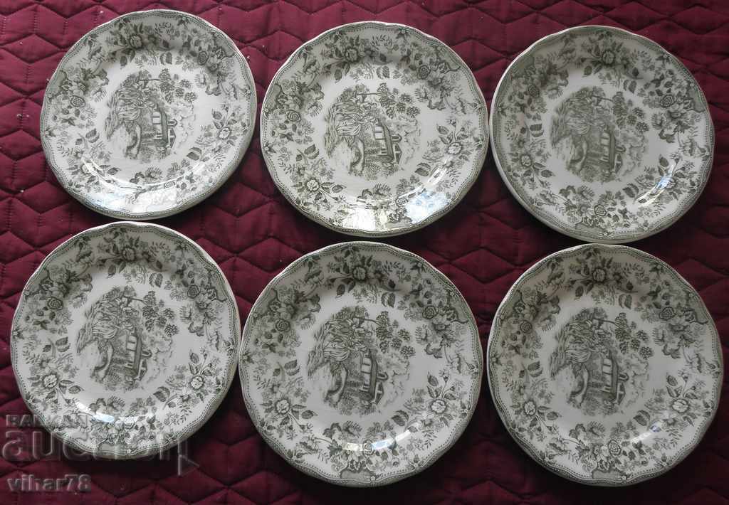 Delivery of Lot of 7 porcelain plates Delivery of Lot of 7 porcelain plates
