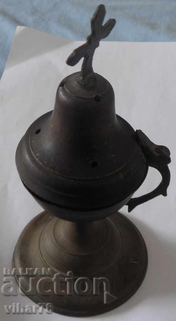 Delivery of Old brass lamp Delivery of Old brass lamp