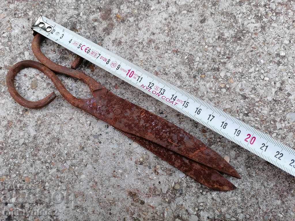 Delivery of Old wrought iron scissors, knife, wrought iron scissors Delivery of Old wrought iron scissors, knife, wrought iron scissors