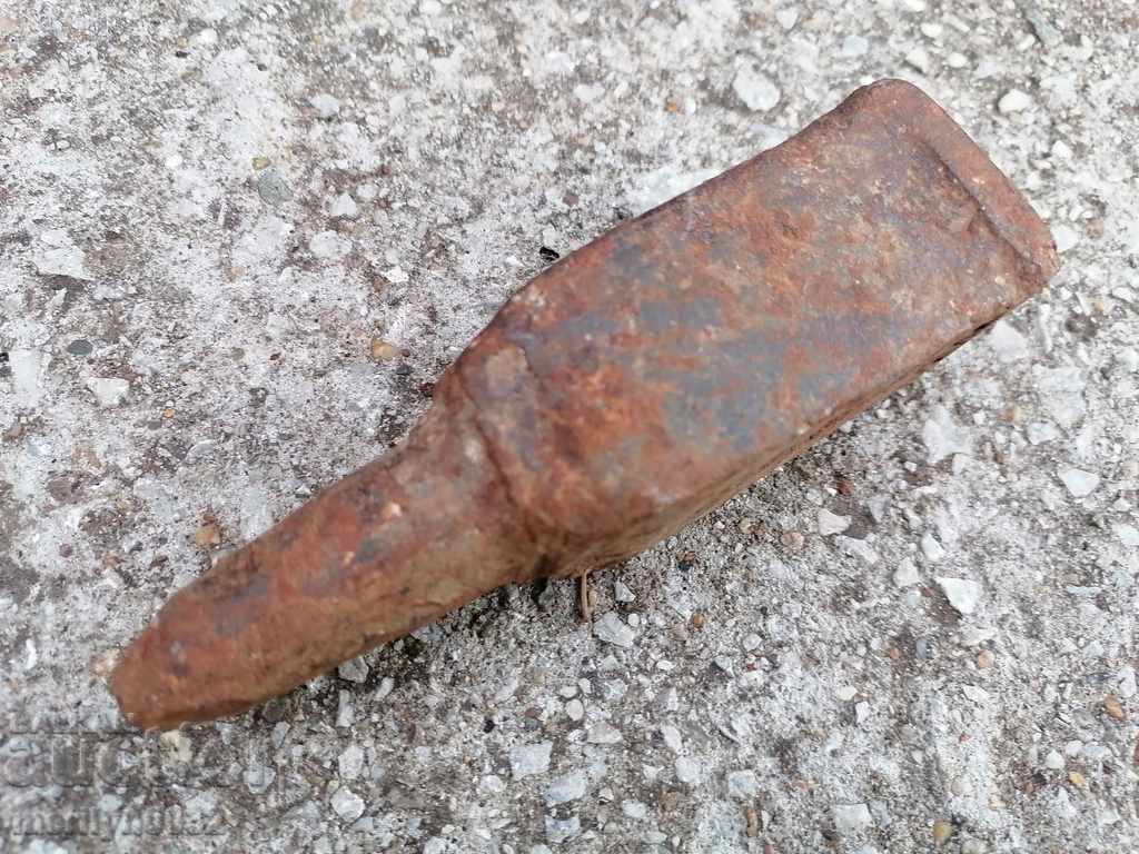 Old BDZ hammer for the pads with price 39.00 BGN | € 19.94 Old BDZ hammer for the pads with price 39.00 BGN | € 19.94