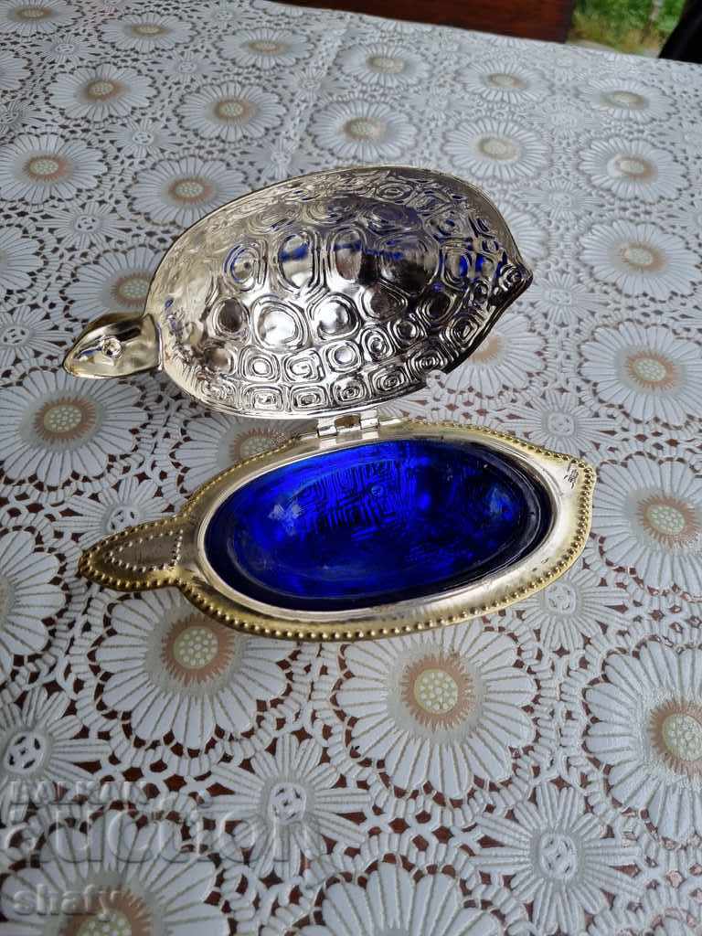 Auction Old caviar dish. Turtle. Auction Old caviar dish. Turtle.