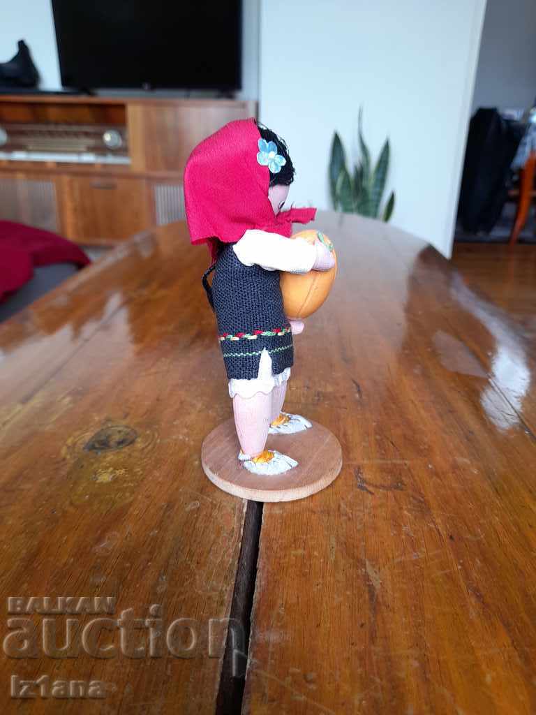 Delivery of Folk figurine, doll Delivery of Folk figurine, doll