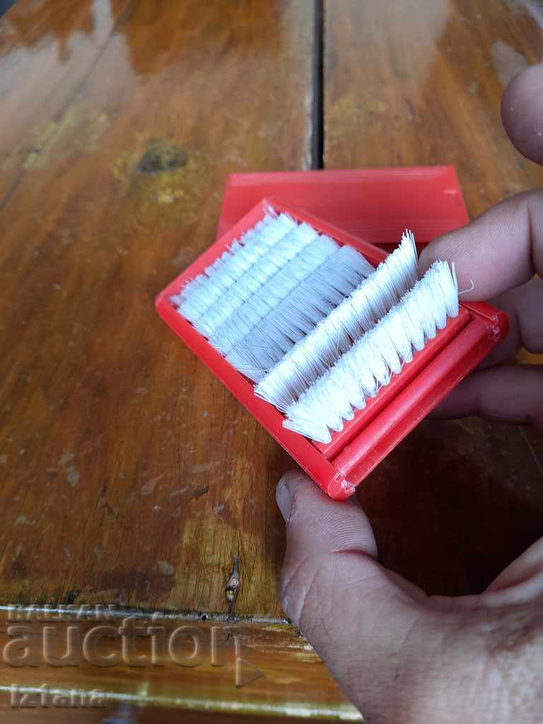 Auction Old pocket brush Auction Old pocket brush