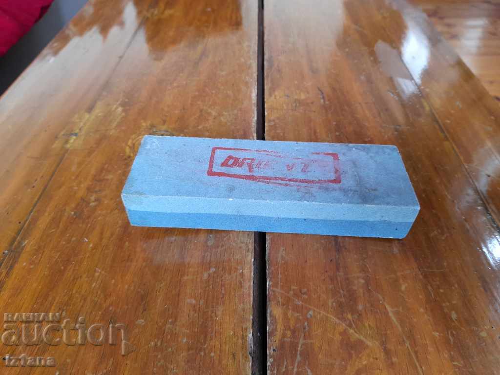 Old Orient knife and blade sharpener Old Orient knife and blade sharpener