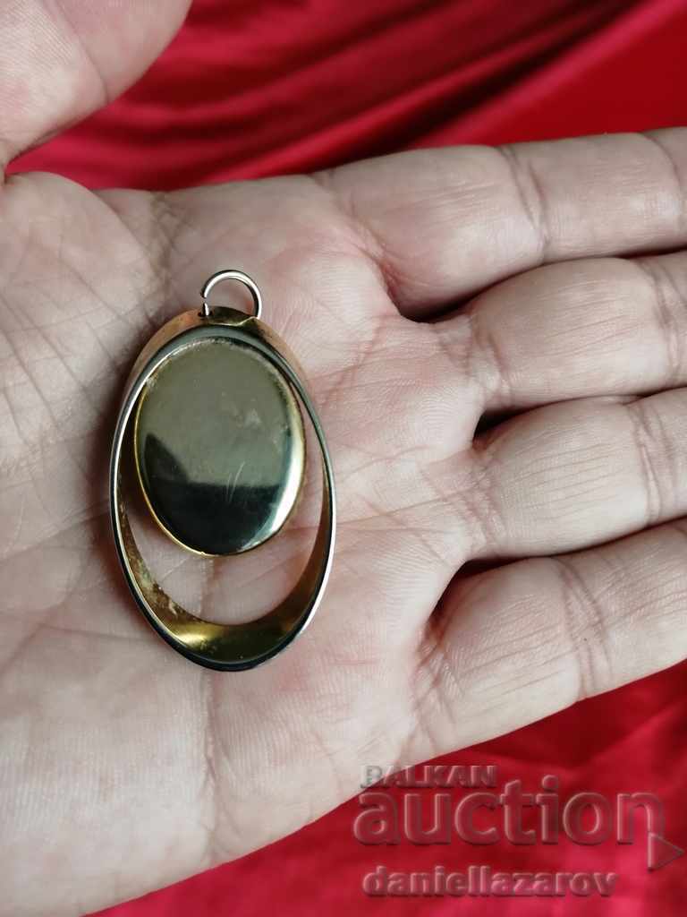 Delivery of Old GOLDEN PENDANT Pendant Cameo