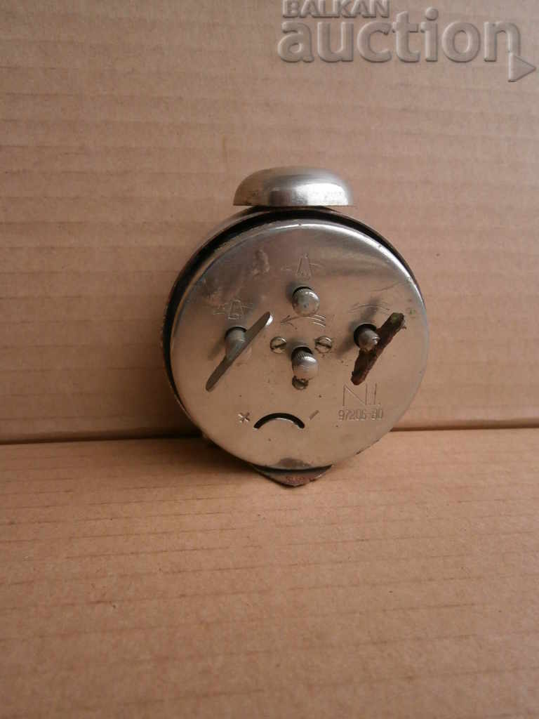 Delivery of mini alarm clock ARADORA retro vintage Delivery of mini alarm clock ARADORA retro vintage