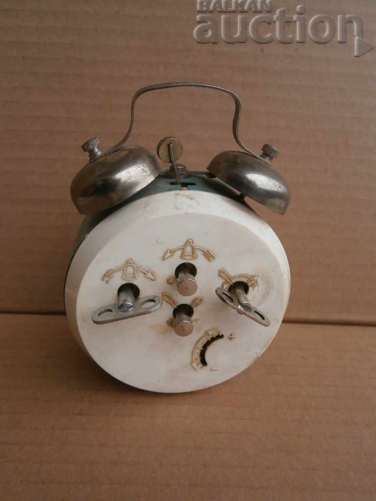 Alarm clock with bells SEVANI retro vintage USSR - 5 Alarm clock with bells SEVANI retro vintage USSR - 5