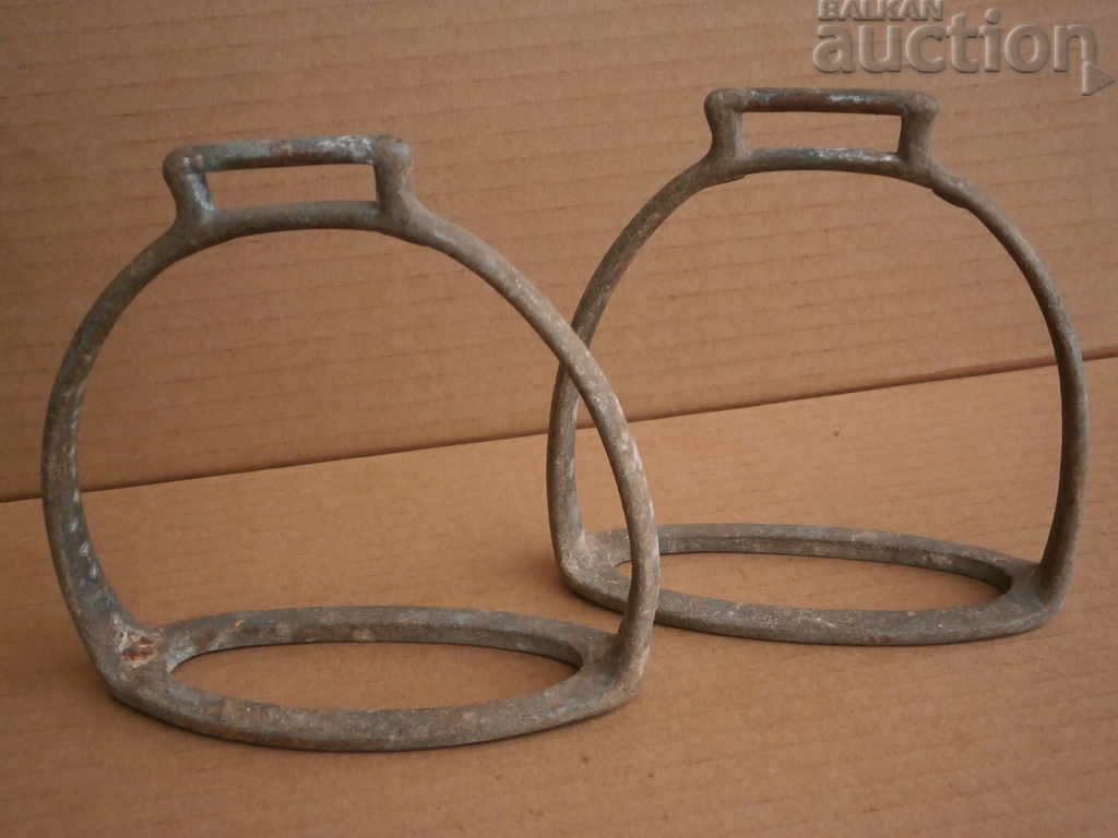 старинни стремена шпора стреме с цена 41.00 лв. | € 20.96 старинни стремена шпора стреме с цена 41.00 лв. | € 20.96