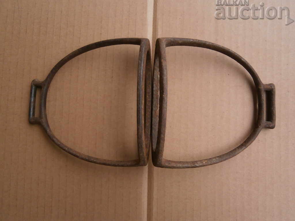 Delivery of ancient stirrups spur stirrup Delivery of ancient stirrups spur stirrup