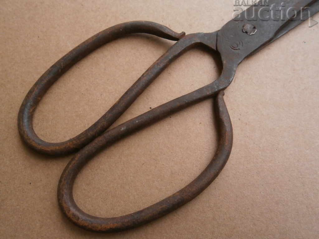 Auction Renaissance forged scissors primitive scissors Auction Renaissance forged scissors primitive scissors