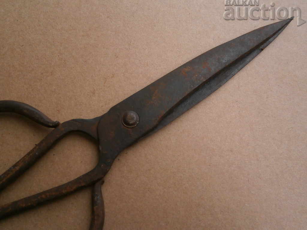 Delivery of Renaissance forged scissors primitive scissors Delivery of Renaissance forged scissors primitive scissors