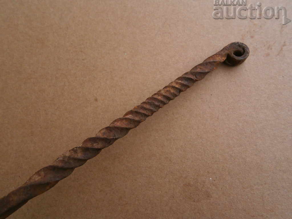 Auction a primitive scent, a gourd, a gourd, a wicker forged iron Auction a primitive scent, a gourd, a gourd, a wicker forged iron