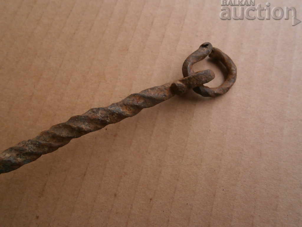 Auction a primitive scent, a gourd, a gourd, a wicker forged iron Auction a primitive scent, a gourd, a gourd, a wicker forged iron