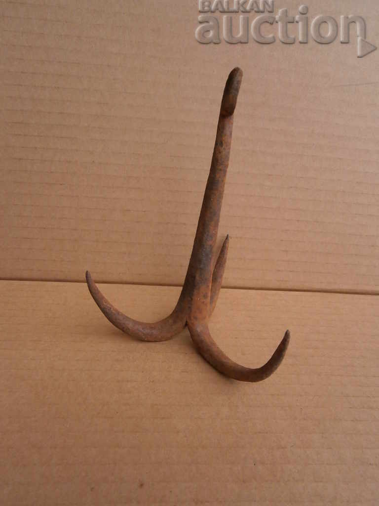 Auction old forged hook hook anchor Auction old forged hook hook anchor