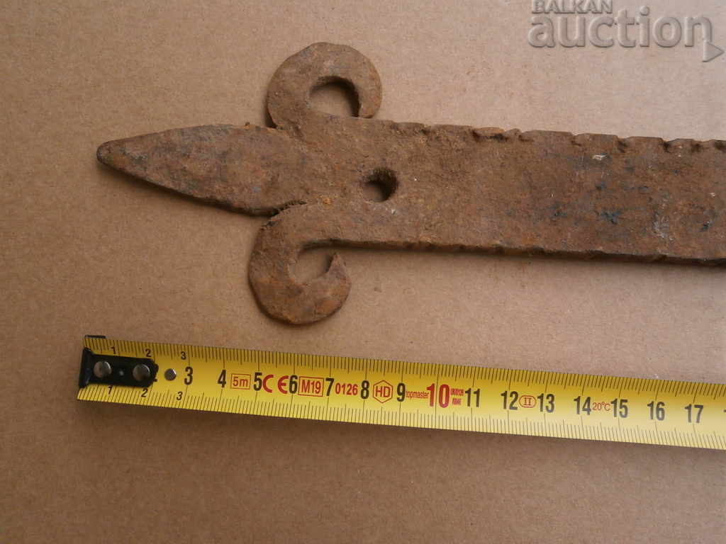 Auction old wrought iron hinge for oak door Auction old wrought iron hinge for oak door