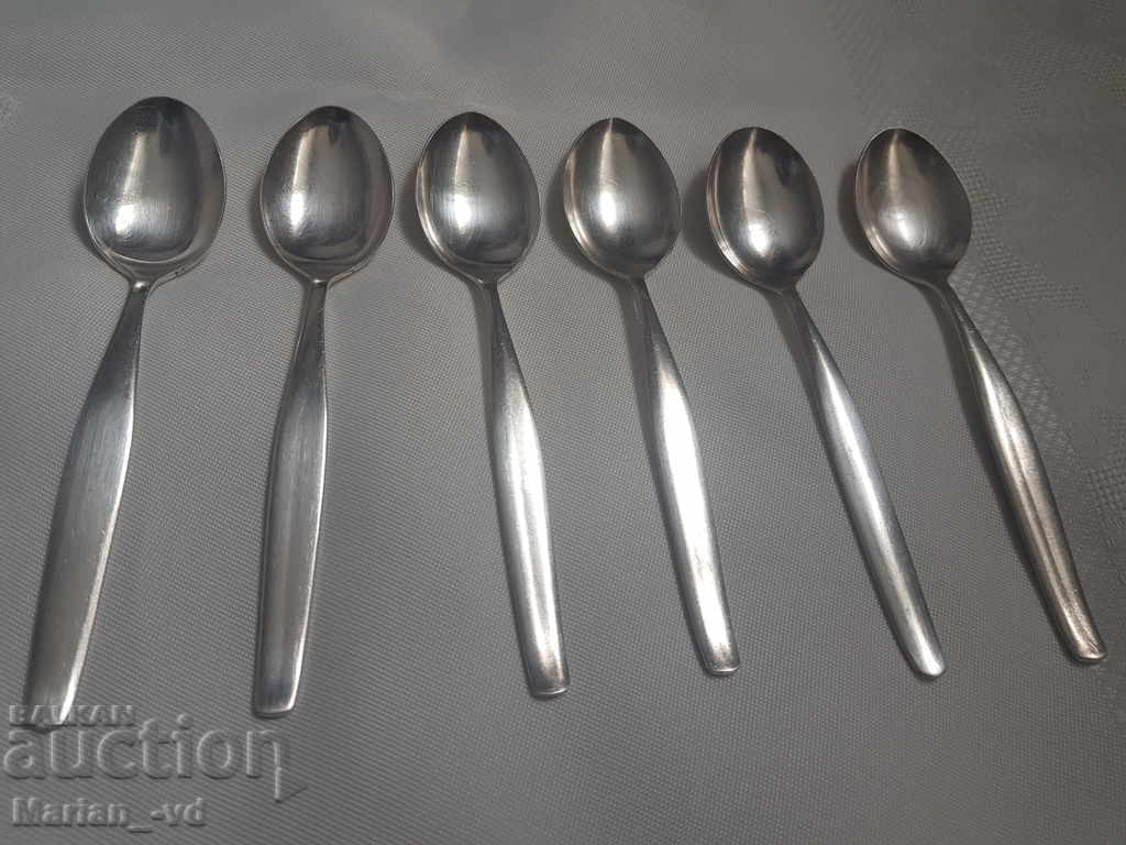 Silver-plated teaspoons - 6 pieces with price 30.00 BGN | € 15.34 Silver-plated teaspoons - 6 pieces with price 30.00 BGN | € 15.34