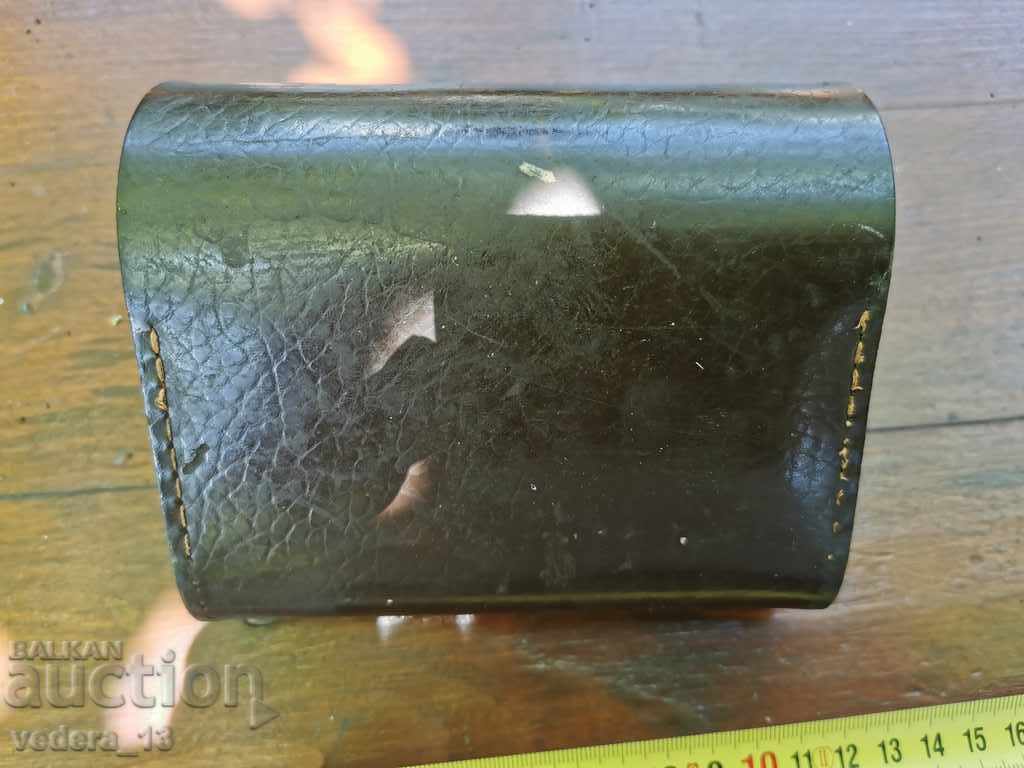 Auction old leather bag Auction old leather bag