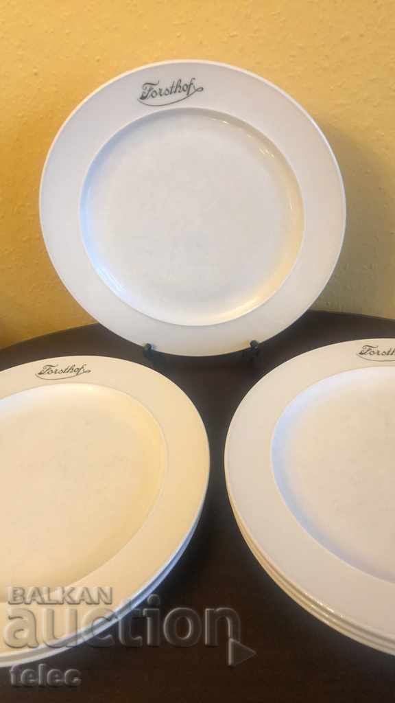 Rosenthal monogram plate set - reduced price - 5 Rosenthal monogram plate set - reduced price - 5