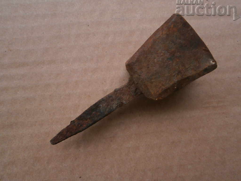 an ancient primitive anvil with price 21.00 BGN | € 10.74 an ancient primitive anvil with price 21.00 BGN | € 10.74
