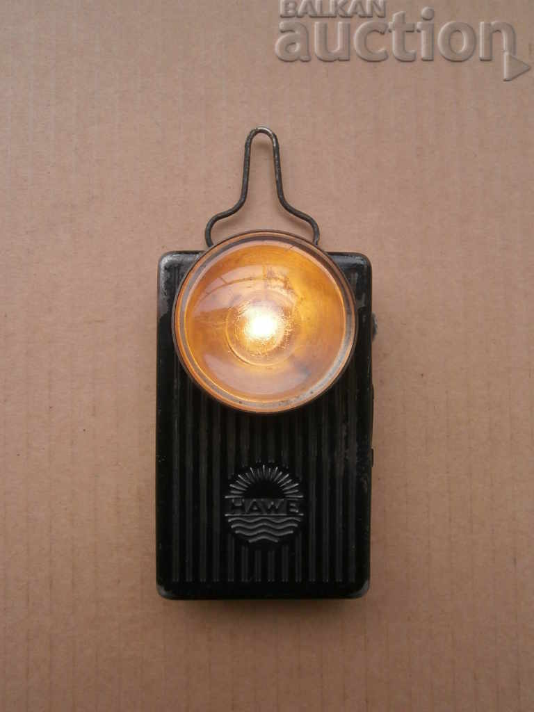 HAWE WW1 WW2 antique flashlight with magnifying glass with price 65.00 BGN | € 33.23 HAWE WW1 WW2 antique flashlight with magnifying glass with price 65.00 BGN | € 33.23