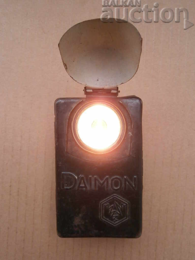 Auction Old flashlight DAIMON lamp spotlight Vermakht WW2 Auction Old flashlight DAIMON lamp spotlight Vermakht WW2