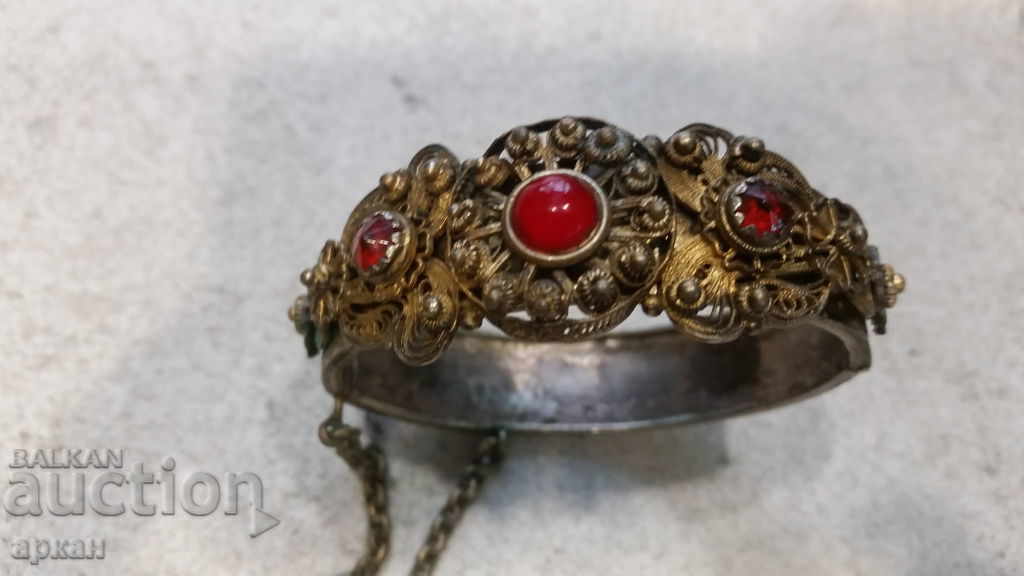 Revival gold-plated filigree bracelet with price 500.00 BGN | € 255.65 Revival gold-plated filigree bracelet with price 500.00 BGN | € 255.65