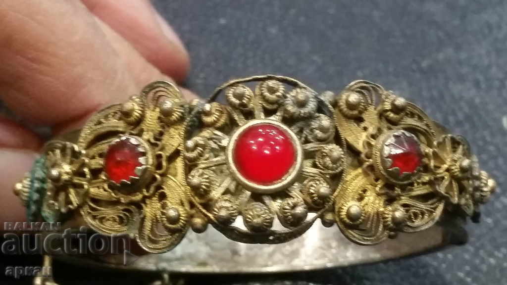 Revival gold-plated filigree bracelet