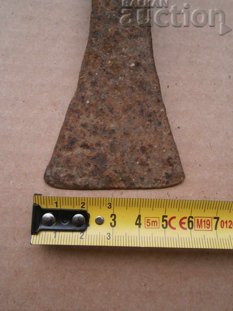 Auction a primitive scent, a gourd, a gourd, a wicker forged iron Auction a primitive scent, a gourd, a gourd, a wicker forged iron