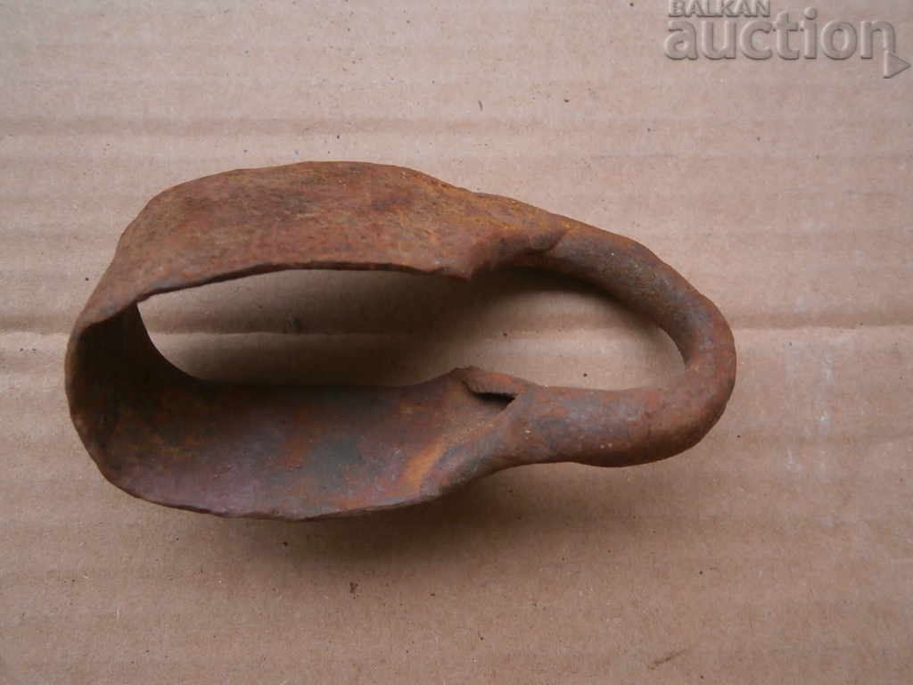 old forged part of a horse-drawn carriage with price 21.00 BGN | € 10.74 old forged part of a horse-drawn carriage with price 21.00 BGN | € 10.74