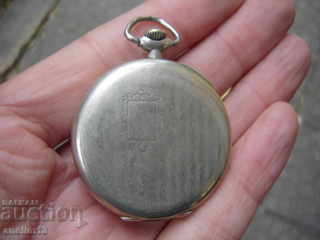 Delivery of COLLECTOR'S POCKET WATCH INVICTA