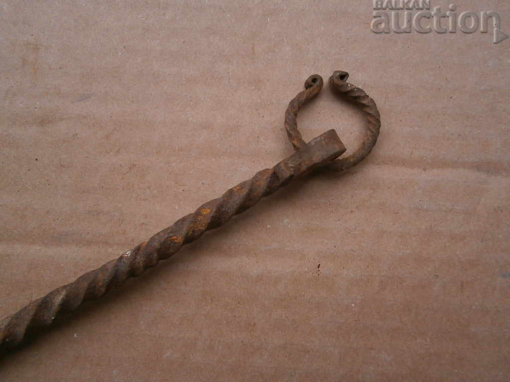 old manual forged coat of arms with price 31.00 BGN | € 15.85 old manual forged coat of arms with price 31.00 BGN | € 15.85