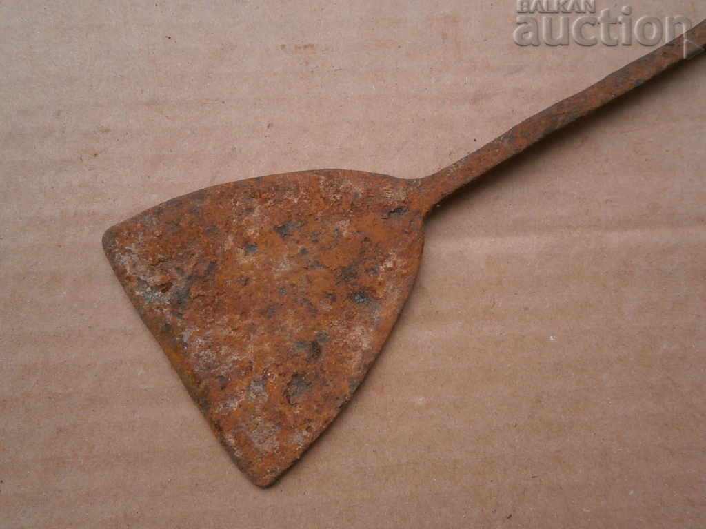 old manual forged coat of arms with price 25.00 BGN | € 12.78 old manual forged coat of arms with price 25.00 BGN | € 12.78