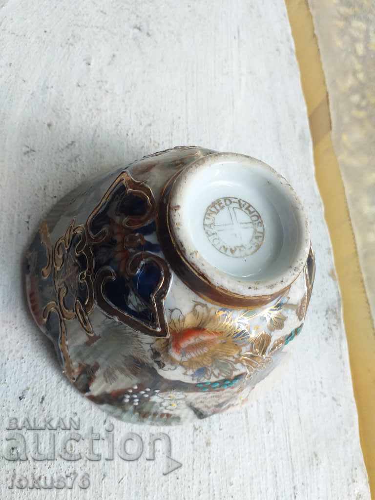 Delivery of Old Chinese porcelain satsuma satsuma bowl