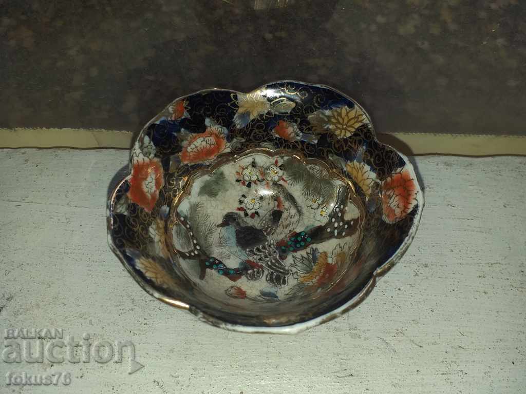 Old Chinese porcelain satsuma satsuma bowl